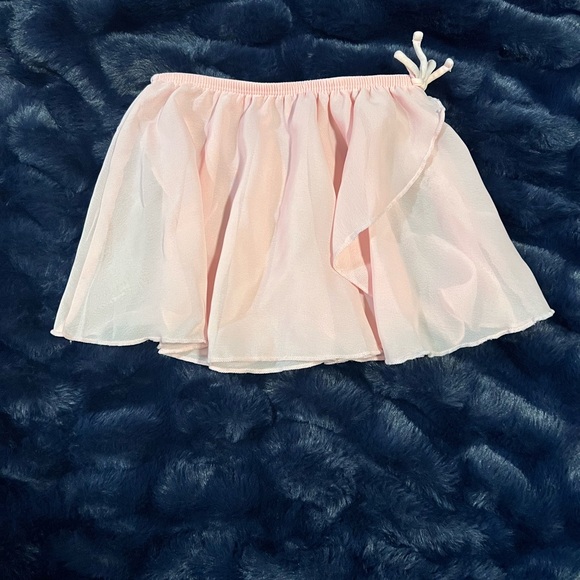Girls 4/5 Dance Skirt - Picture 1 of 5
